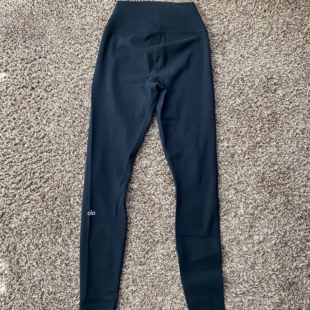Alo Yoga High-Waist Ripped Warrior Legging - Picture 7 of 7